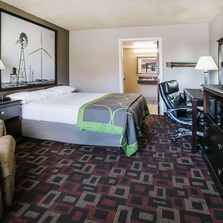 Super 8 By Wyndham Oklahoma Airport Fairgrounds West Motel Екстериор снимка