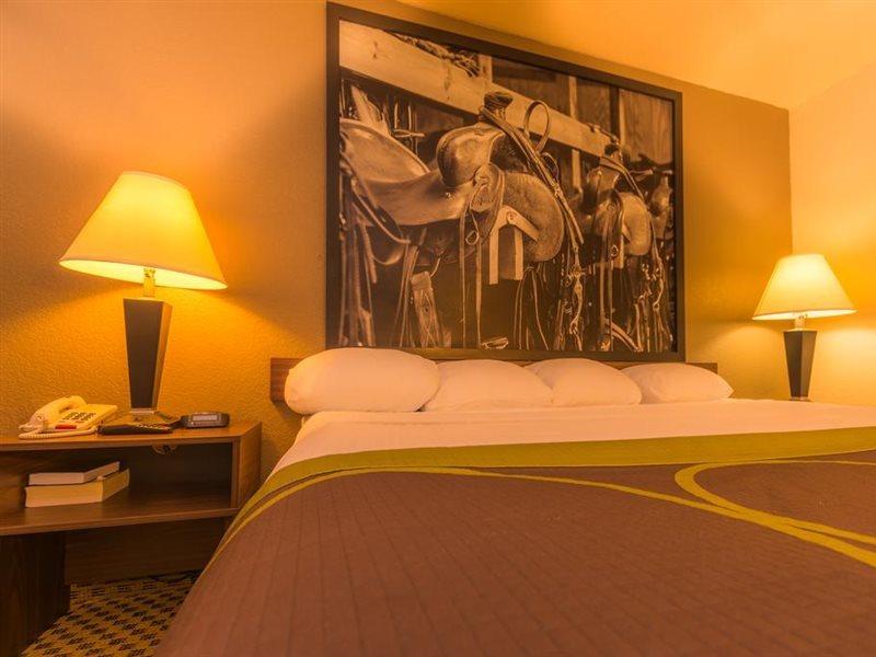 Super 8 By Wyndham Oklahoma Airport Fairgrounds West Motel Екстериор снимка