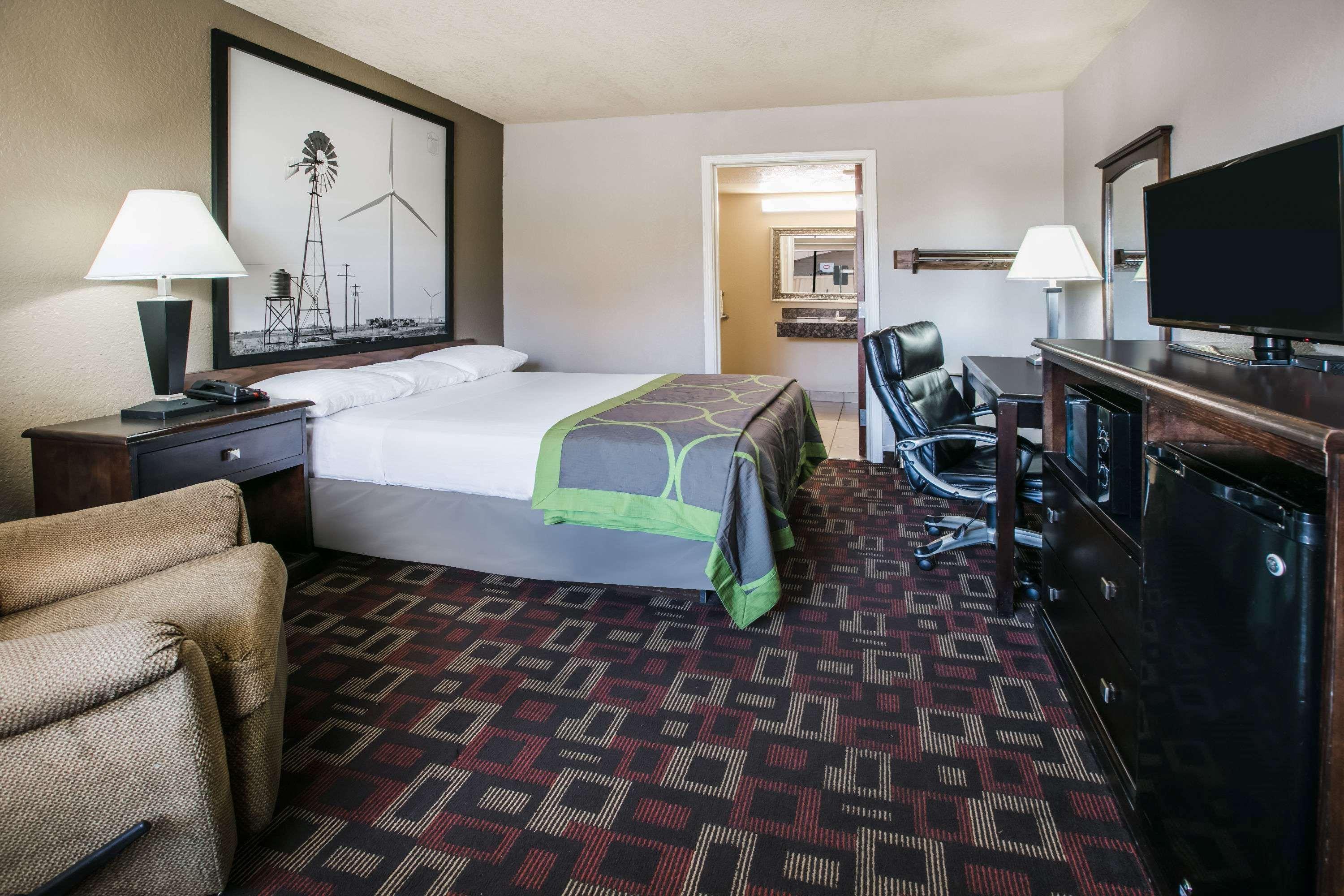 Super 8 By Wyndham Oklahoma Airport Fairgrounds West Motel Екстериор снимка