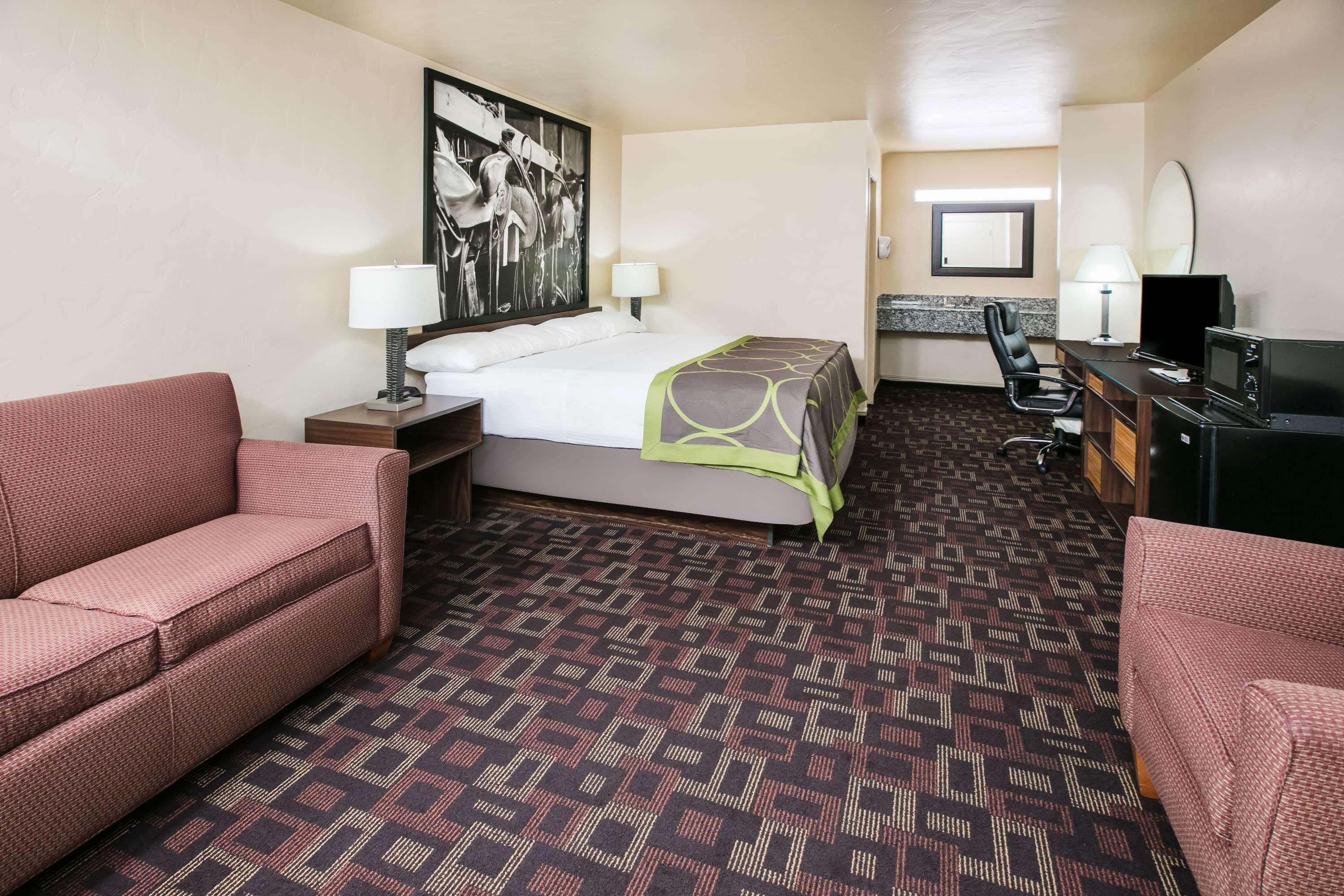 Super 8 By Wyndham Oklahoma Airport Fairgrounds West Motel Екстериор снимка