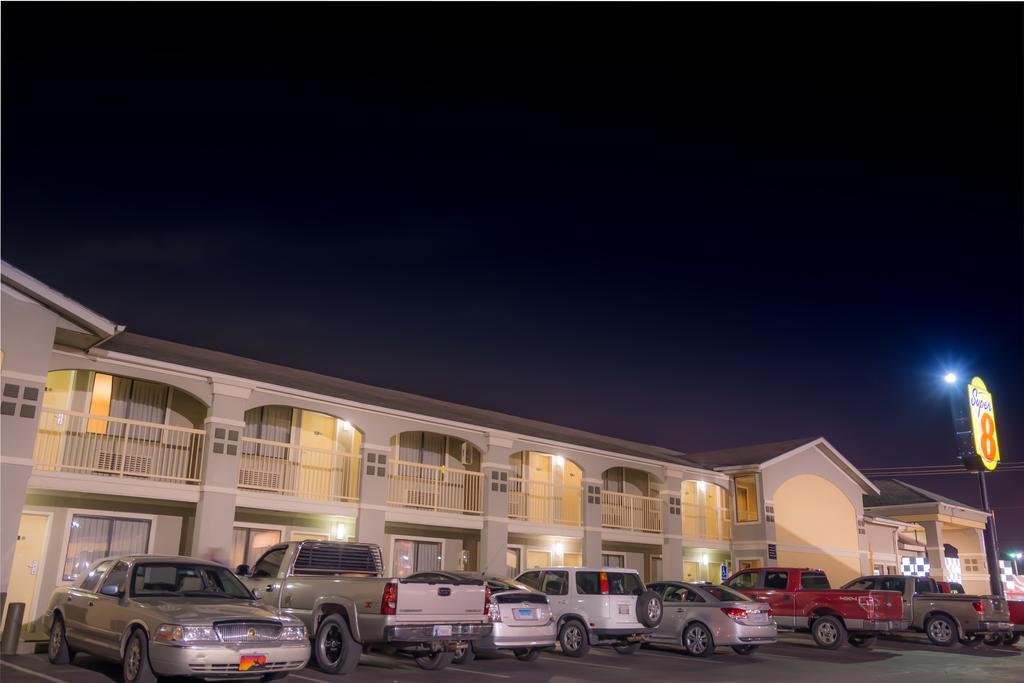 Super 8 By Wyndham Oklahoma Airport Fairgrounds West Motel Екстериор снимка